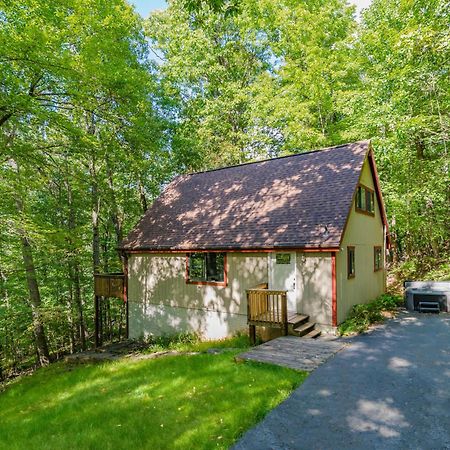 Modern Chalet Cabin W Hot Tub, Deck&Grill, & Wifi! Inwood Екстер'єр фото