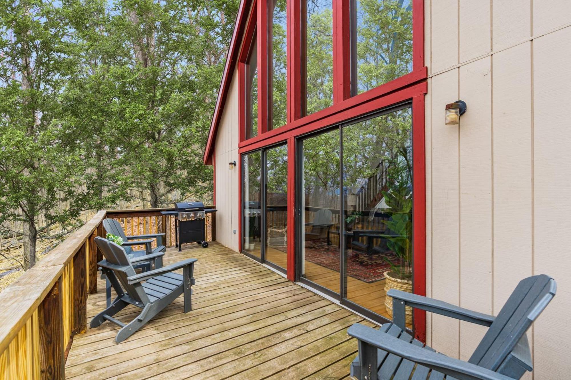 Modern Chalet Cabin W Hot Tub, Deck&Grill, & Wifi! Inwood Екстер'єр фото